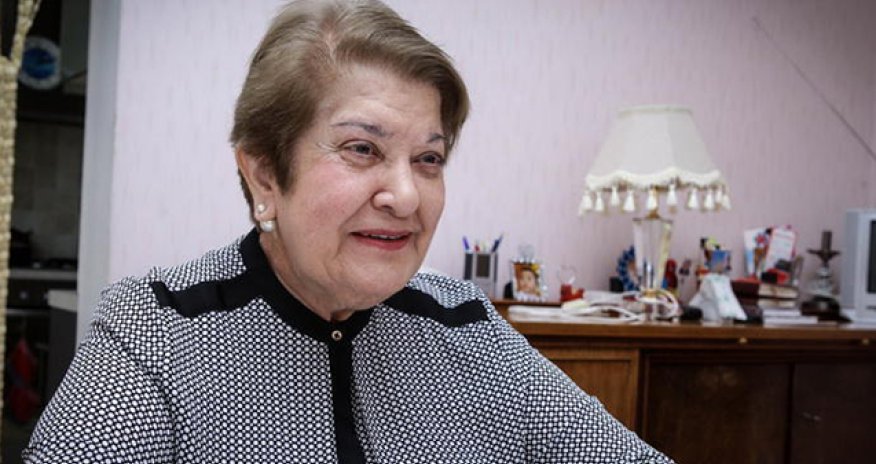 Mədəniyyət Nazirliyi Ruhəngiz Qasımovanın vəfatı ilə bağlı nekroloq yayıb