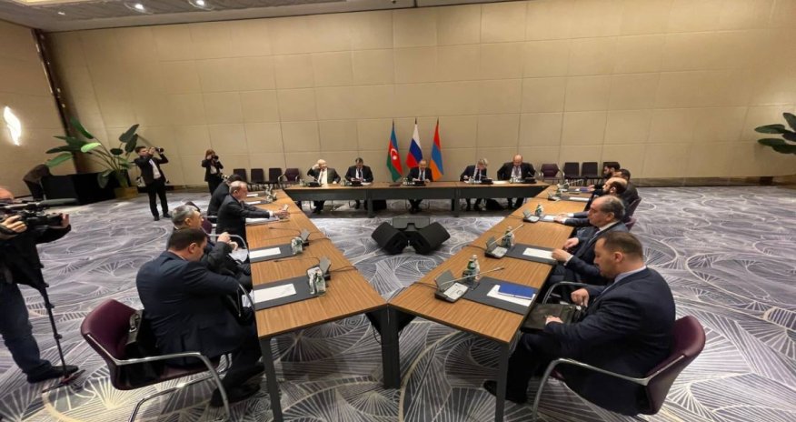 Ceyhun Bayramov, Lavrov və Mirzoyanın görüşü BAŞLAYIB