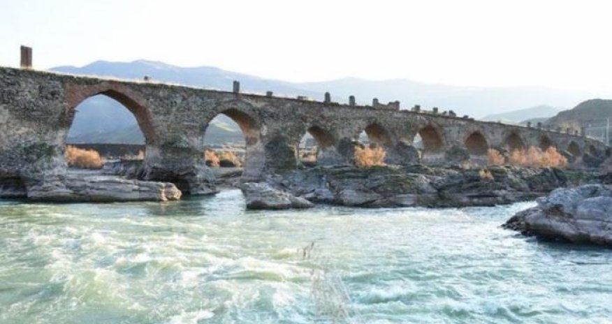 Xudafərin körpüsünün işğaldan azad edilməsindən 2 il ötür