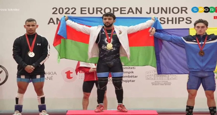 İsa Rüstəmov 3 qızıl medal qazandı