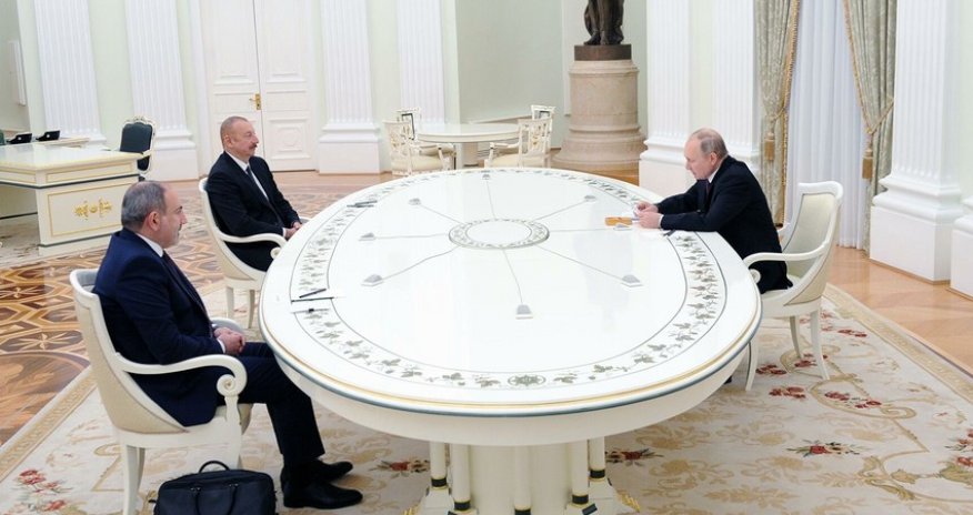 Putin invites Ilham Aliyev, Nikol Pashinyan to trilateral summit in Russia