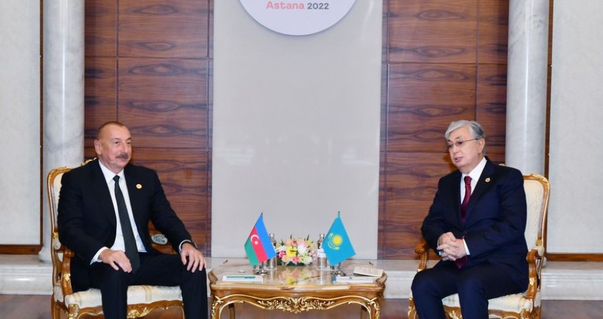 Azərbaycan Prezidenti qazaxıstanlı həmkarını təbrik edib