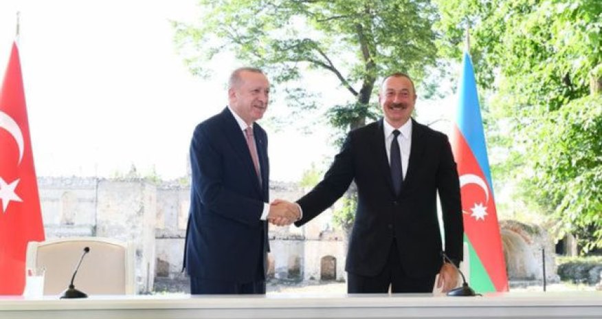 Azərbaycan və Türkiyə prezidentləri arasında telefon danışığı olub