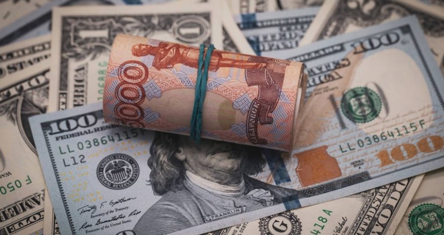 Доллар подешевел к евро и иене после заседания ФРС США