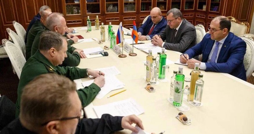 Rusiya və Ermənistan müdafiə nazirlərinin müavinləri görüşüb
