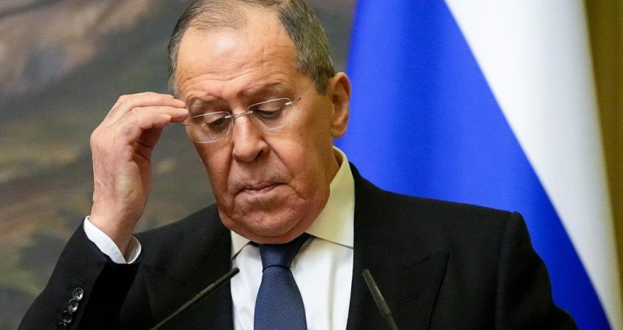 AP Lavrovun Balidə xəstəxanaya yerləşdirildiyini bildirib. Nazir özü bunu inkar edib