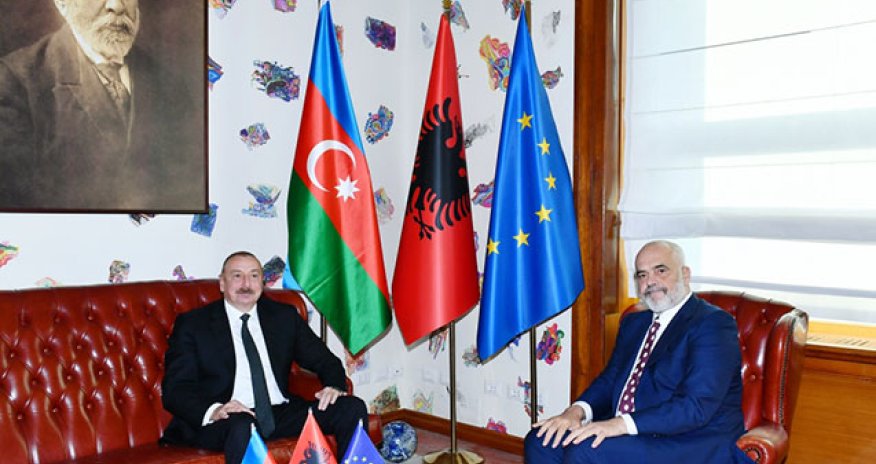 İlham Əliyev Albaniyanın Baş naziri ilə təkbətək görüşdü