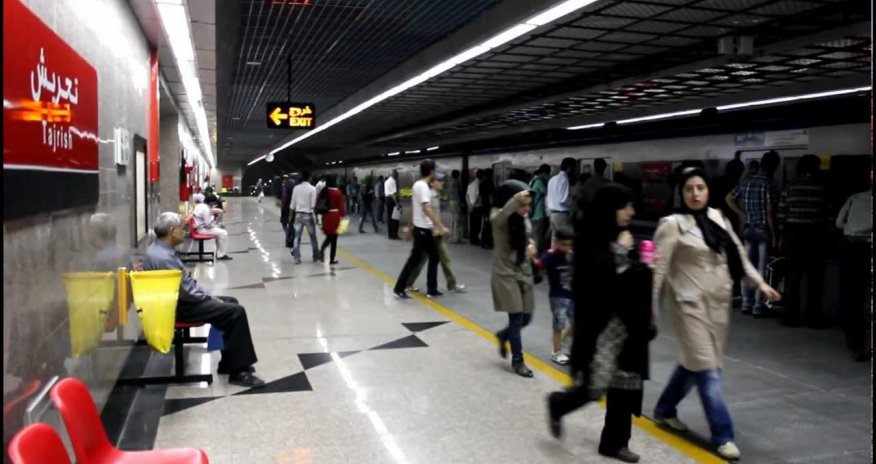 Tehran metrosunda insanlara atəş açılıb - VİDEO