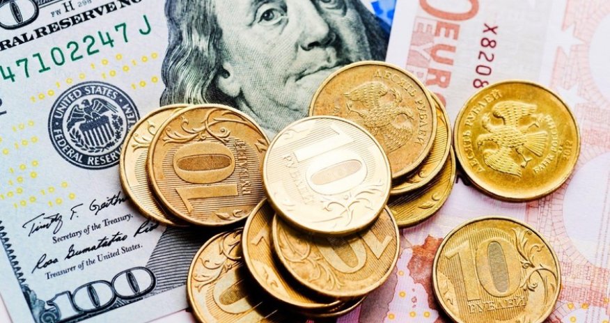 Euro drops to dollar ahead of release of statistics on inflation in eurozone