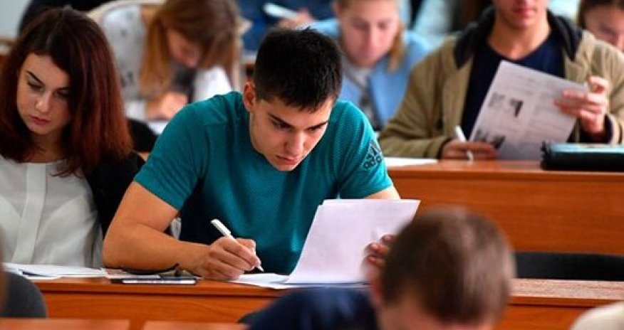 Rusiyada təhsil alan tələbələrin sayı AÇIQLANIB