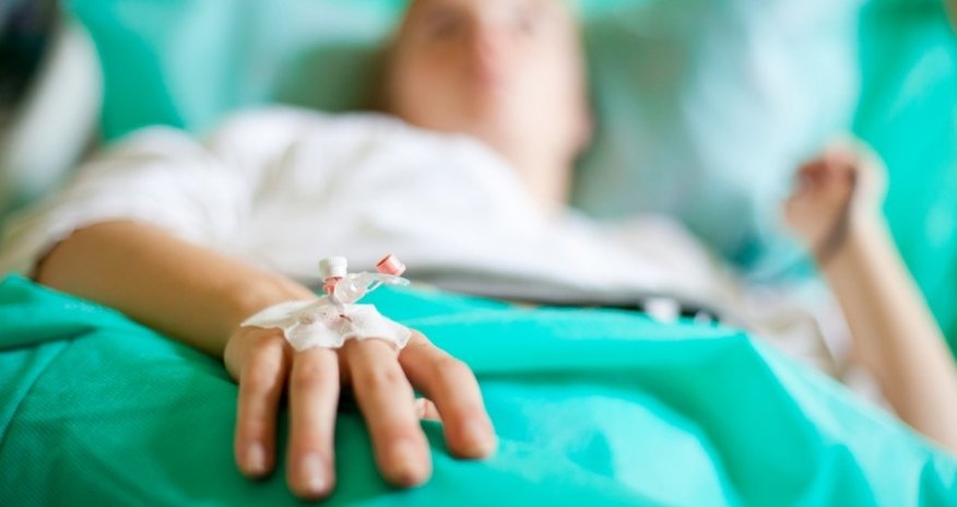 Bakıda 17 yaşlı gənc qızı avtomobil vurub