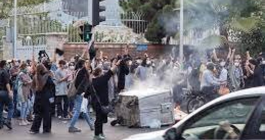 İranda etiraz aksiyalarında həbs edilən şəxslərin sayı açıqlayıb