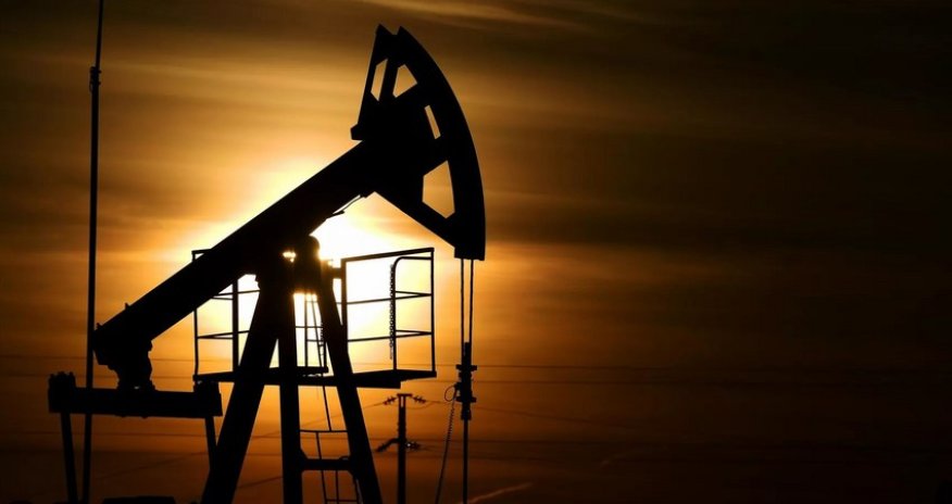 Oil falls amid expectation of price cap for crude from Russia