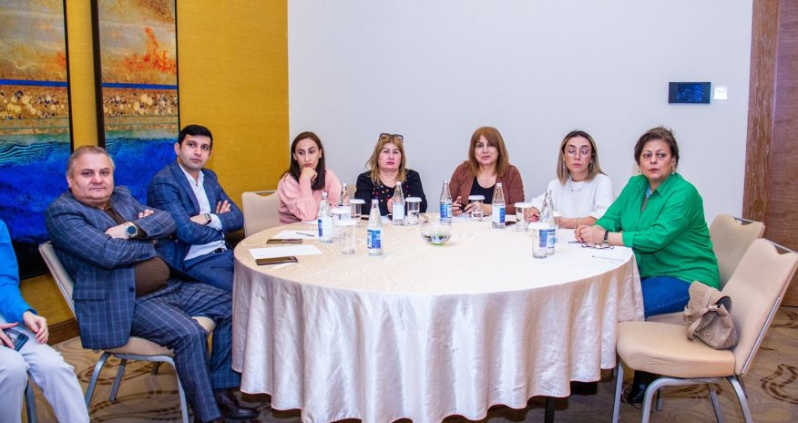 Qəzet əməkdaşları üçün təlim keçirildi - FOTOLAR