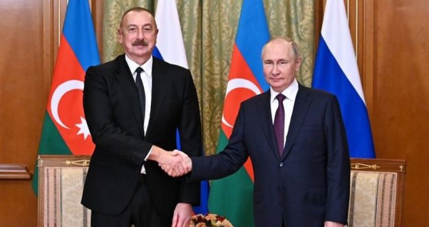 Владимир Путин позвонил Ильхаму Алиеву