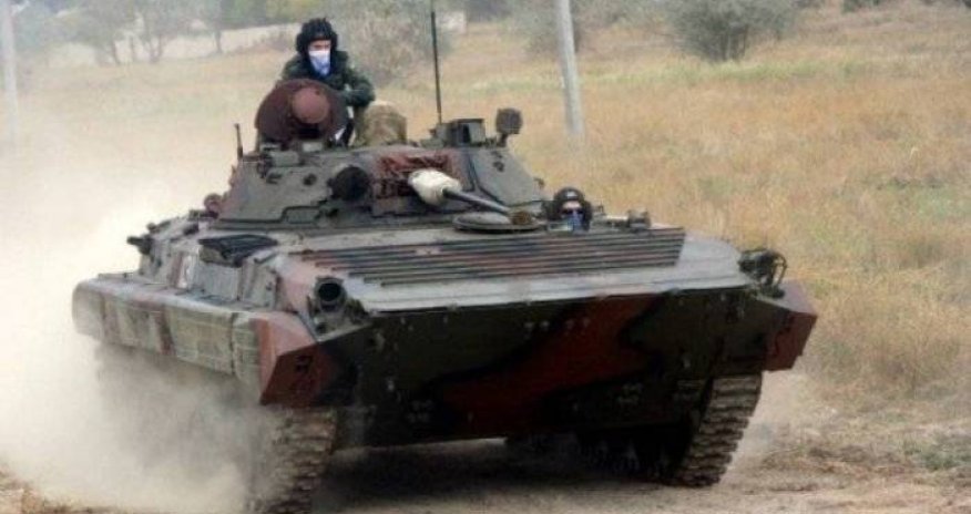 ABŞ Polşaya 700-ə yaxın döyüş maşını verdi