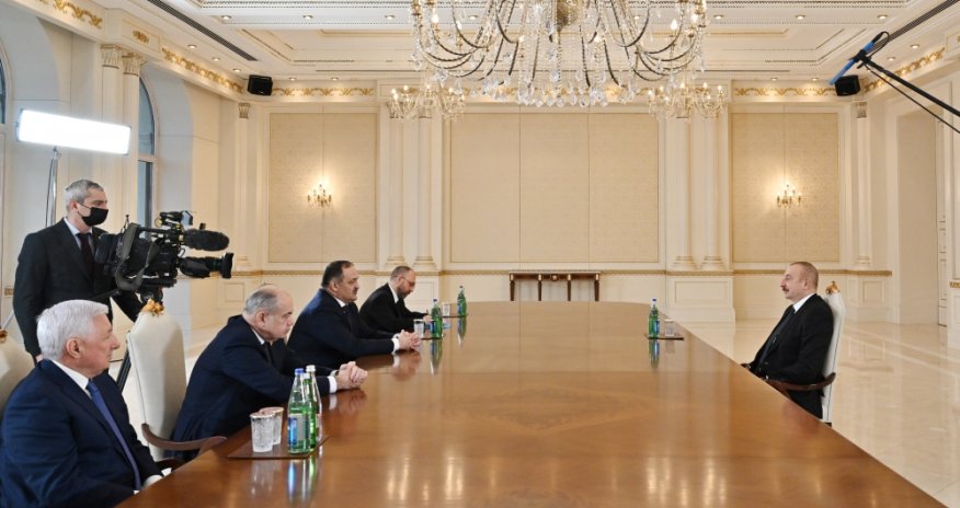 İlham Əliyev Dağıstanın rəhbərini qəbul edib