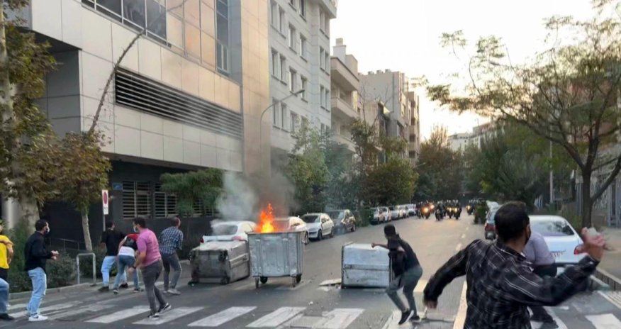 İran höküməti xalqı döymək üçün muzdullara pul ödəyir