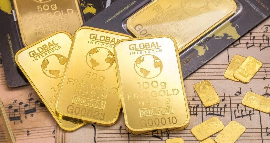 Gold prices fall below $1,795 per ounce