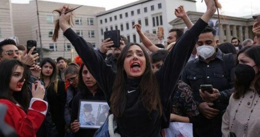 Keçmiş prezident aksiyaya dəstək olub