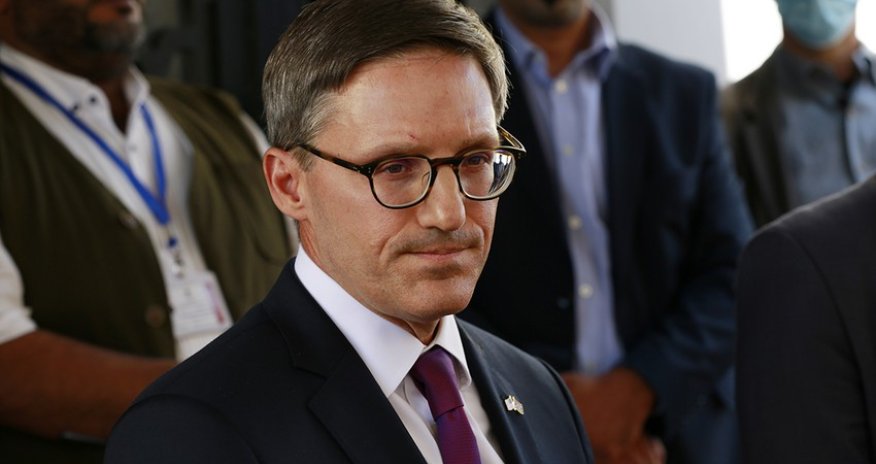 Советник Госдепа США неожиданно отменил визит в Косово