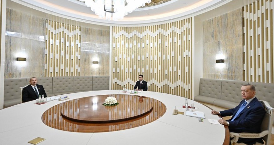 Prezidentlərin məhdud tərkibdə görüşü keçirildi