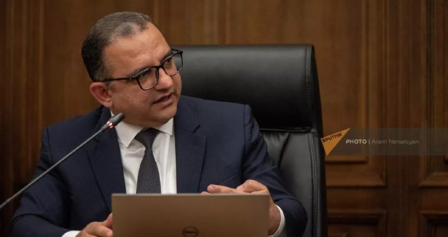 Paşinyan maliyyə nazirini özünə müavin təyin etdi