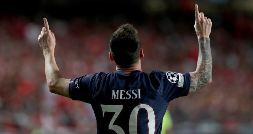 Messi to stay at PSG for one more season