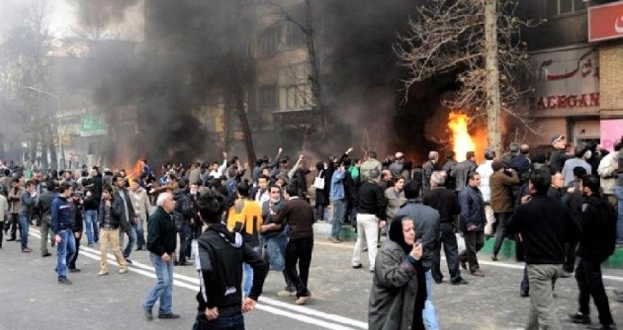 İranda həbs edilən vəkillərin sayı açıqlanıb