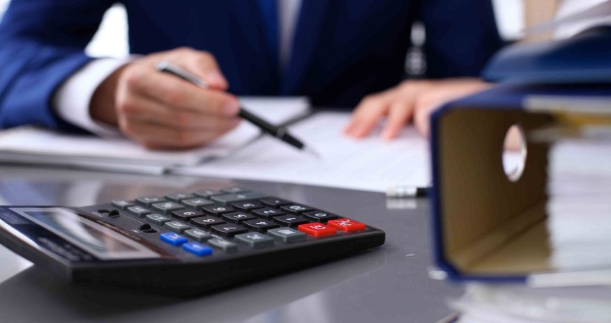 Böyük Britaniyanın rəqəmsal gəlir vergisinin tətbiqi növbəti iki il üçün təxirə salınıb