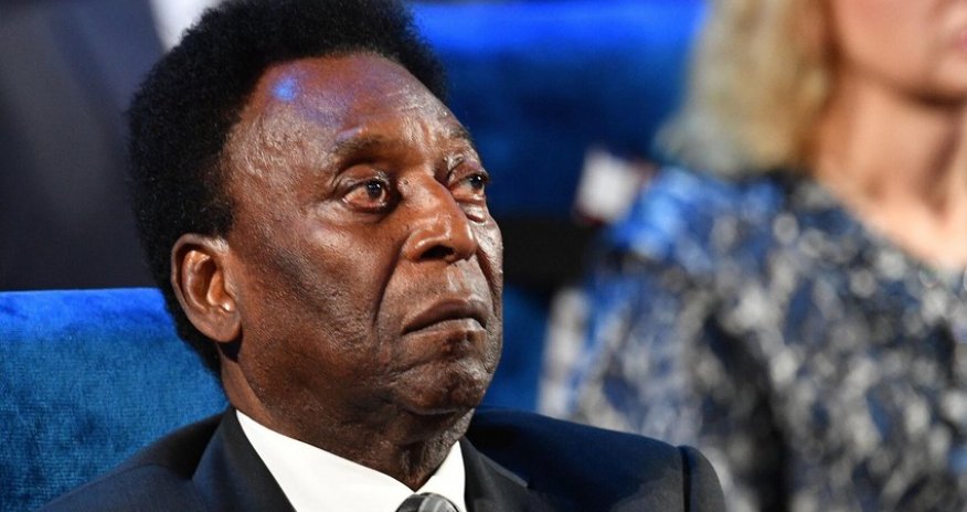 Легенда футбола Пеле попрощался с родными и друзьями