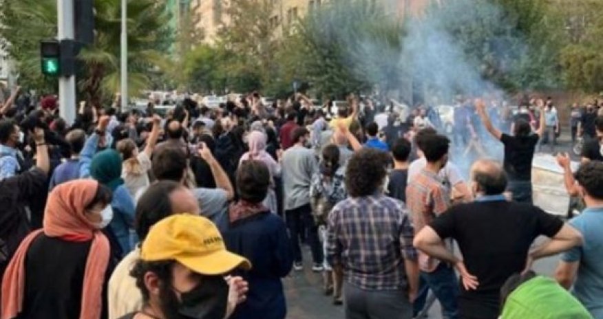 Britaniyadan xəbərdarlıq - Xarici vətəndaşlar İranı dərhal tərk etsinlər