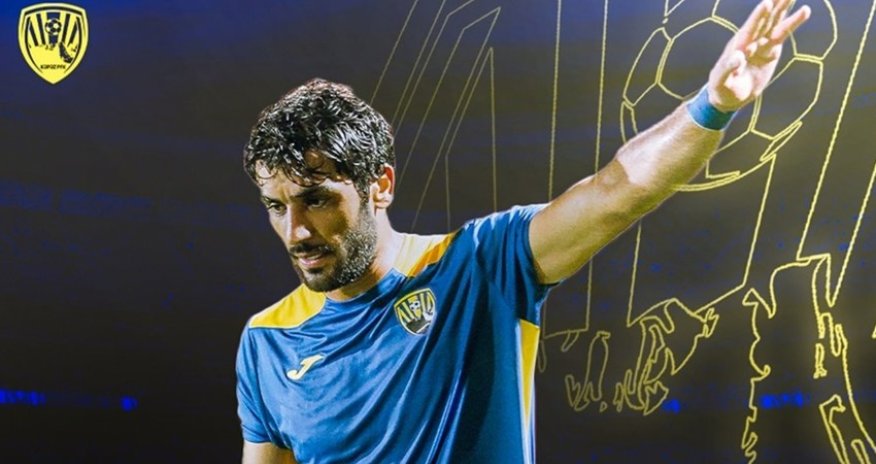 “Kəpəz” iranlı futbolçu ilə yollarını ayırıb