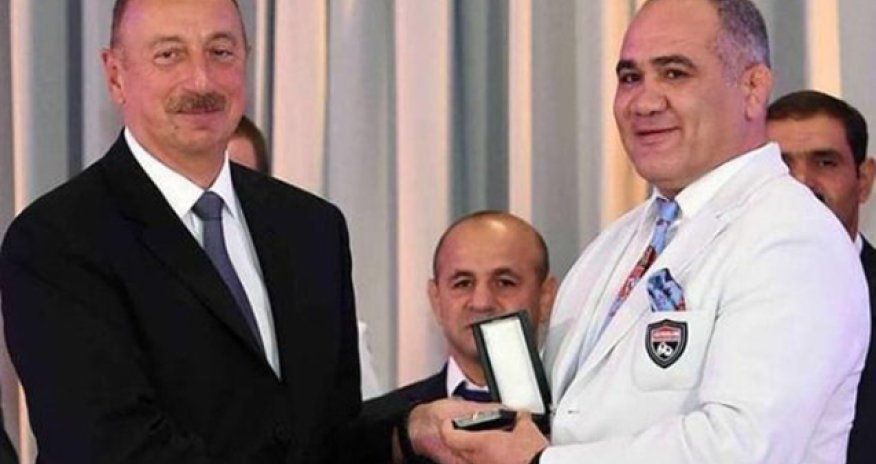 Prezident İlham Əliyev Firdovsi Umudovu təltif etdi