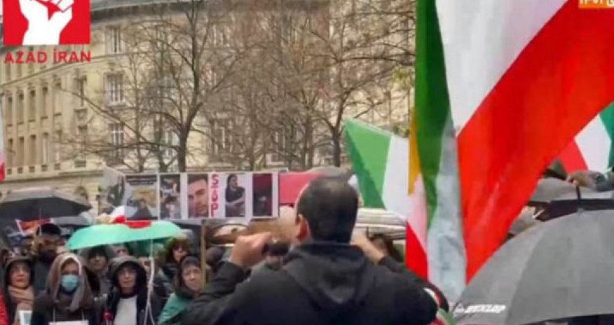 Иранцы во Франции уже 12 недель протестуют против режима мулл