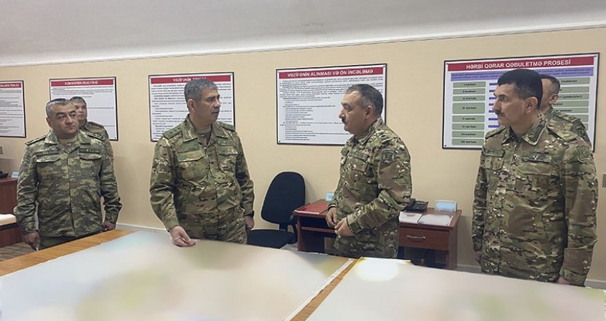 Zakir Həsənov Quru Qoşunlarında olub, müvafiq göstərişlər verib