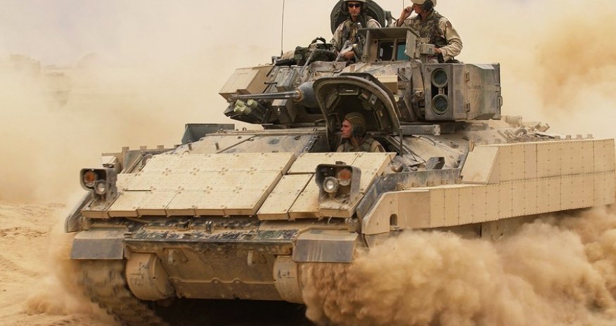 США рассматривают возможность поставок Украине БМП Bradley