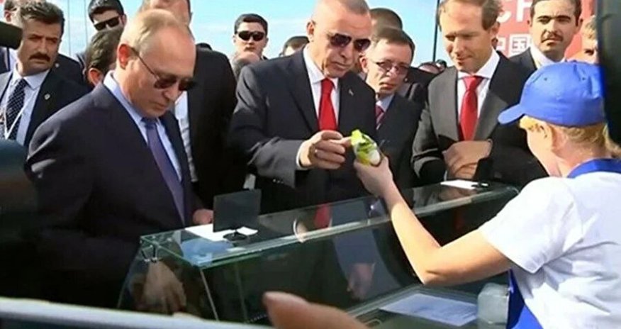 Putinin yanından ayrılmayan sarışın qadın kimdir? - FOTOLAR