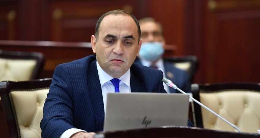 Azərbaycan təhsili tənəzzülə gedir - DEPUTAT