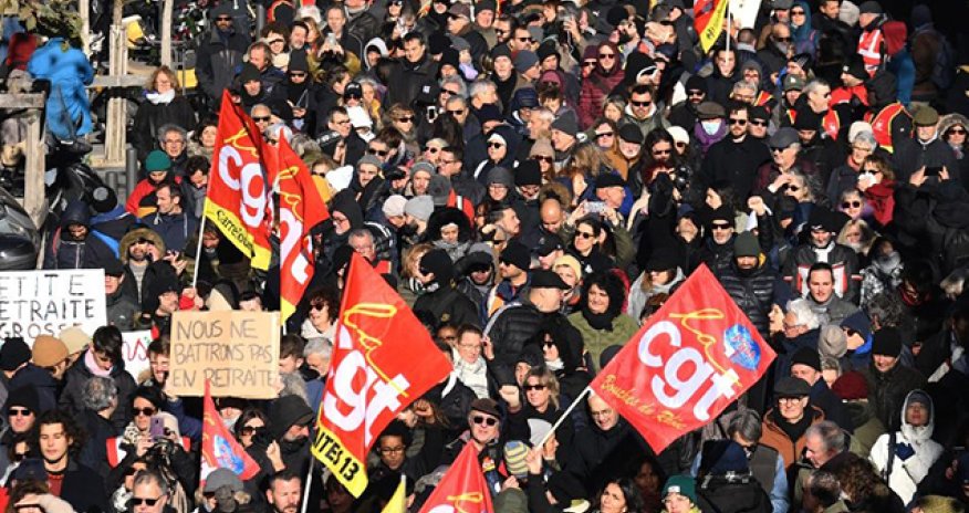 Fransada pensiya yaşının artırılmasına qarşı etirazlar başlayıb - VİDEO