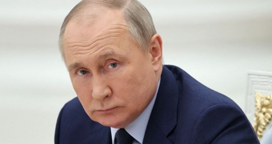 Putin Pavlovu vəzifəsindən azad edib