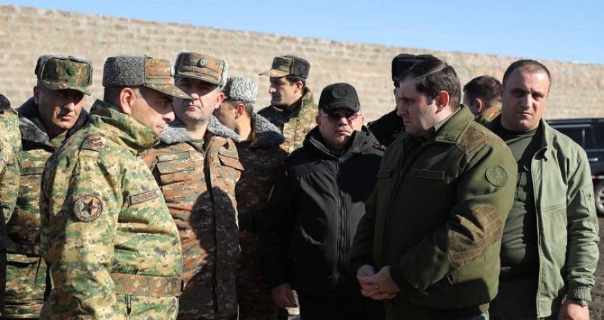 Ermənistanın müdafiə naziri Azərbaycanla sərhədə GƏLDİ