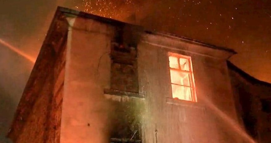 İstanbulda erməni kilsəsi yanıb, ölənlər var