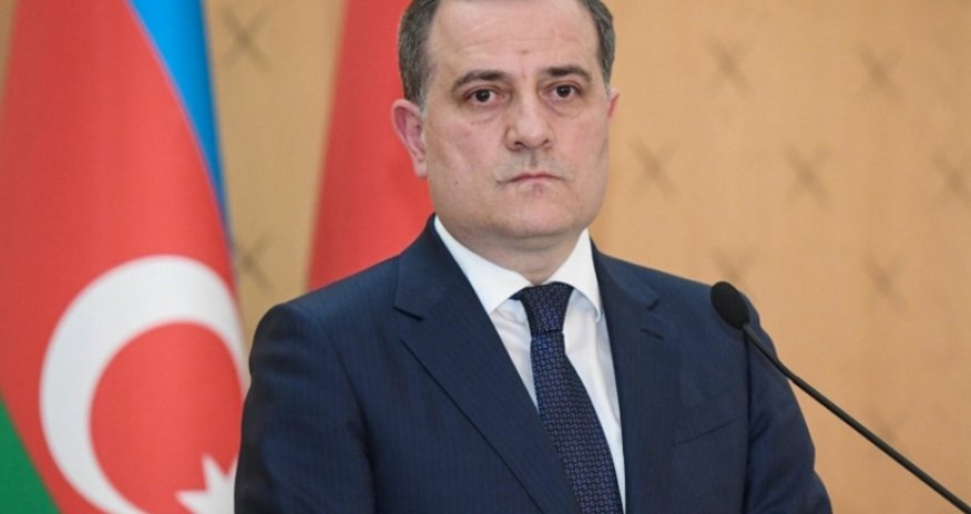 Ceyhun Bayramov iki həmkarı ilə görüşüb