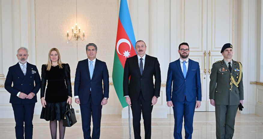 Prezident daha 2 səfirin etimadnaməsini qəbul etdi