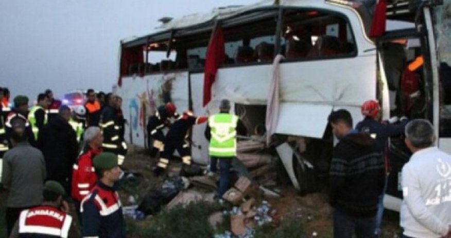 Türkiyədə avtobus qəzaya uğrayıb, 25 nəfər yaralanıb