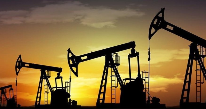 Azerbaijani oil price drops