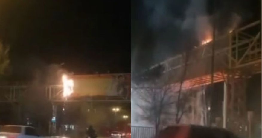 Yəzd şəhərində molla hökumətinə məxsus banerlər yandırılıb