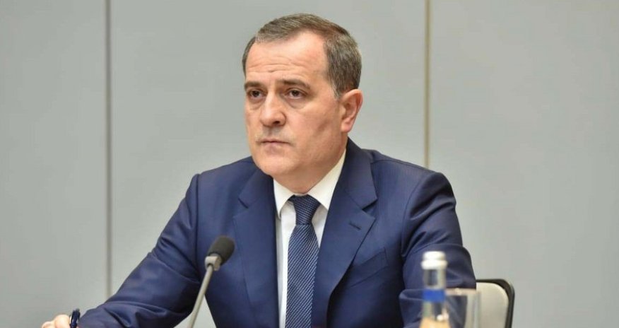 Ceyhun Bayramov Tehranda səfirliyə hücum zamanı yaralananları ziyarət edib