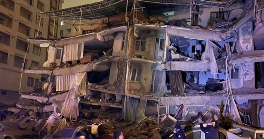 Azərbaycan Türkiyəyə başsağlığı verib - FHN-nın əməkdaşları hadisə yerinə gedir